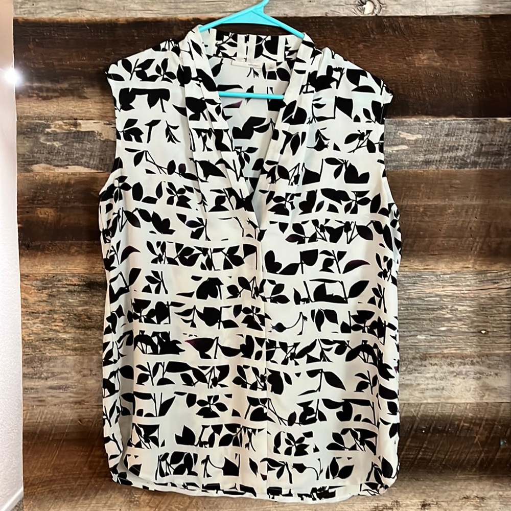 Sleeveless floral top